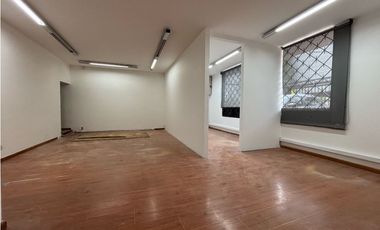 ARRIENDO OFICINA CASA 453M2 SANTA BARBARA CENTRAL