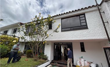 ARRIENDO OFICINA CASA 453M2 SANTA BARBARA CENTRAL