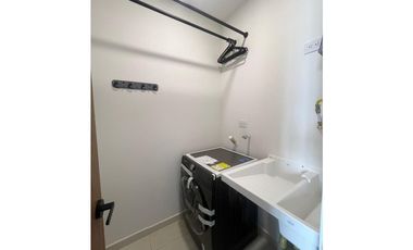 SE VENDE APARTASUITE EN EL SECTOR CERRITOS