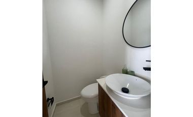 SE VENDE APARTASUITE EN EL SECTOR CERRITOS