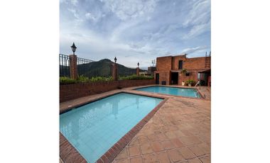 APARTAMENTO AMPLIO CON VISTA A ZONA VERDE