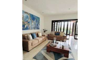 APARTAMENTO AMPLIO CON VISTA A ZONA VERDE