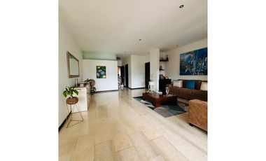 APARTAMENTO AMPLIO CON VISTA A ZONA VERDE