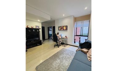 APARTAMENTO AMPLIO CON VISTA A ZONA VERDE