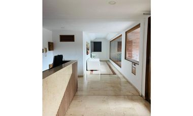 APARTAMENTO AMPLIO CON VISTA A ZONA VERDE