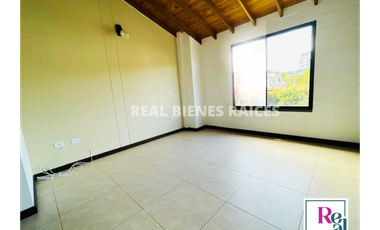 ¡Se vende casa esquinera en unidad cerrada!