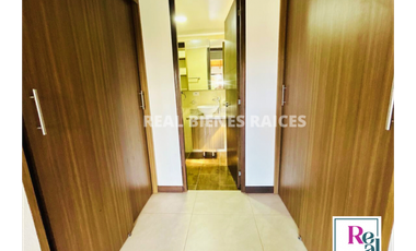 ¡Se vende casa esquinera en unidad cerrada!