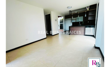 ¡Se vende casa esquinera en unidad cerrada!