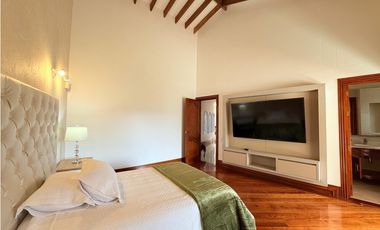Casa En Venta Sector Loma Del Escobero Envigado