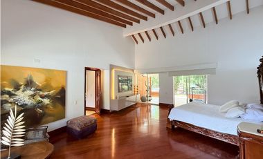 Casa En Venta Sector Loma Del Escobero Envigado