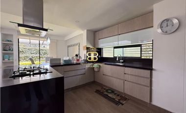 SE VENDE CASA EN CAJICA. MODERNA Y EXCLUSIVA