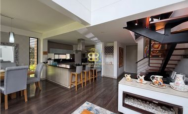 SE VENDE CASA EN CAJICA. MODERNA Y EXCLUSIVA