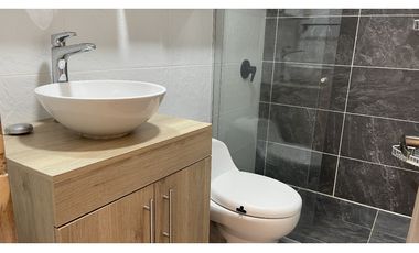 Venta de casa en el Poblado sector Loma de los Gonzalez