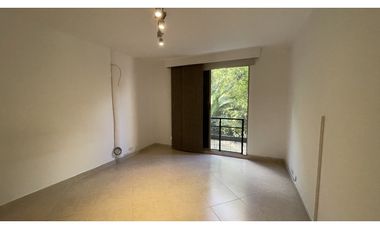 Venta de casa en el Poblado sector Loma de los Gonzalez