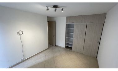 Venta de casa en el Poblado sector Loma de los Gonzalez