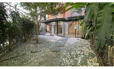 Venta de casa en el Poblado sector Loma de los Gonzalez