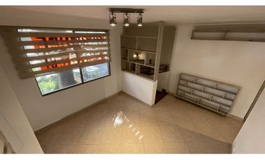 Venta de casa en el Poblado sector Loma de los Gonzalez