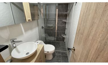 Venta de casa en el Poblado sector Loma de los Gonzalez