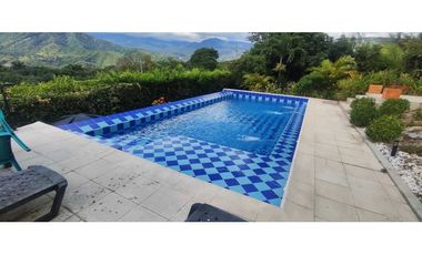 Hermosa casa campestre en Condominio en La Mesa Cund 1500 M2 de terren