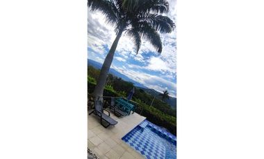 Hermosa casa campestre en Condominio en La Mesa Cund 1500 M2 de terren