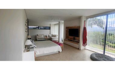 Hermosa casa campestre en Condominio en La Mesa Cund 1500 M2 de terren