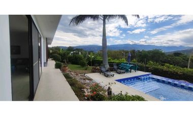 Hermosa casa campestre en Condominio en La Mesa Cund 1500 M2 de terren