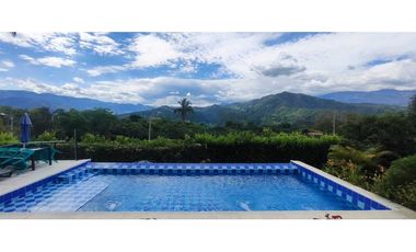 Hermosa casa campestre en Condominio en La Mesa Cund 1500 M2 de terren