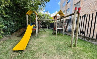 Apartamento en venta en piso alto en el poblado
