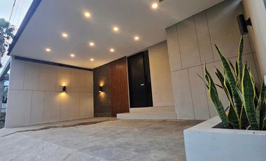 Villa Mewah Baru Full Furnish di Padonan Bali