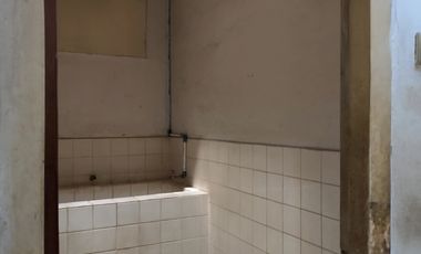 Rumah Bagus Siap Huni di Samping Jalan Cocok Untuk Usaha