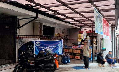 Rumah Bagus Siap Huni di Samping Jalan Cocok Untuk Usaha