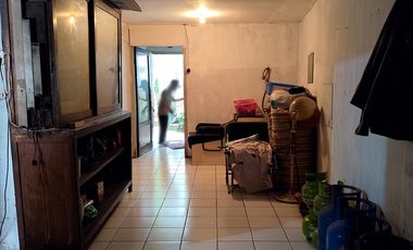 Rumah Bagus Siap Huni di Samping Jalan Cocok Untuk Usaha