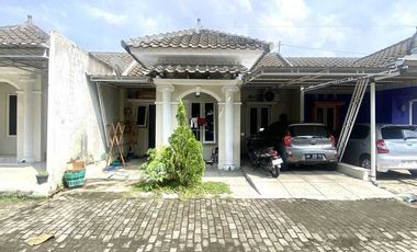 Rumah dijual dekat pasar Ngipik Banguntapan Bantul Yogyakarta.