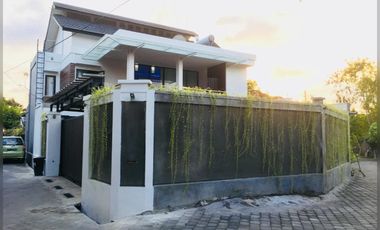 Villa Mewah Full Furnished di Buana Raya Denpasar