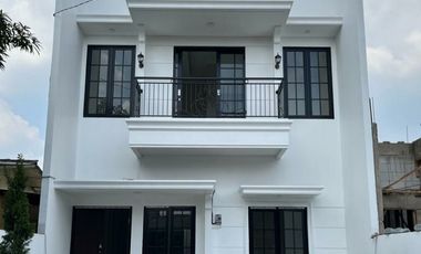 Rumah Clasic Eropa Angkasa Puri 5 Menit Tol Jatiaasih