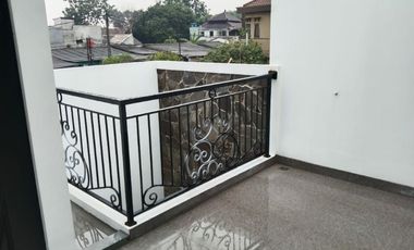 Rumah Clasic Eropa Angkasa Puri 5 Menit Tol Jatiaasih