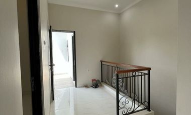 Rumah Clasic Eropa Angkasa Puri 5 Menit Tol Jatiaasih