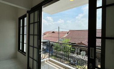Rumah Clasic Eropa Angkasa Puri 5 Menit Tol Jatiaasih