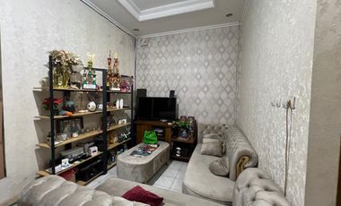 Di Jual Rumah Strategis di Cipinang Raya