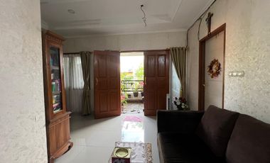 Di Jual Rumah Strategis di Cipinang Raya