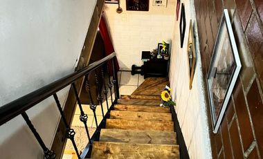 EN VENTA PROPIEDAD DE 2 PISOS UBICADA EN VILLA SANTO TOMAS