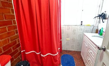 EN VENTA PROPIEDAD DE 2 PISOS UBICADA EN VILLA SANTO TOMAS