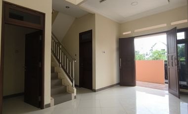 Rumah solo Baki gentan purbayan dekat makam haji pajang