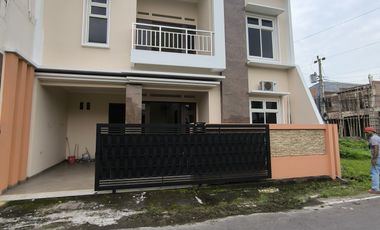 Rumah solo Baki gentan purbayan dekat makam haji pajang