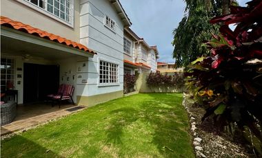 Casa en venta PH Brisas Village-Brisas del Golf (YM)