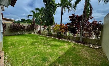 Casa en venta PH Brisas Village-Brisas del Golf (YM)