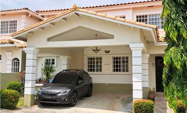 Casa en venta PH Brisas Village-Brisas del Golf (YM)