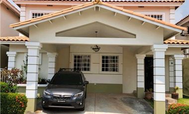 Casa en venta PH Brisas Village-Brisas del Golf (YM)