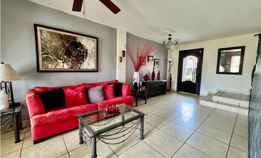 Casa en venta PH Brisas Village-Brisas del Golf (YM)