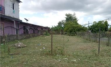 TERRENO / 24 DE DICIEMBRE / MONTE RICO / 400M / EN ESQUINA DE CALLE JC